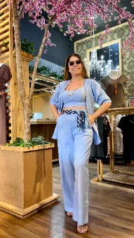 Conjunto azul claro pantalona